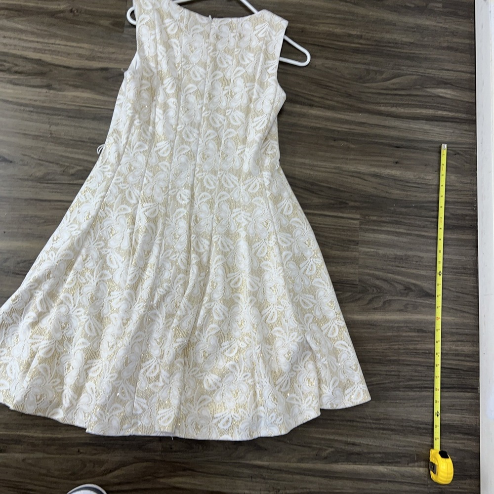 Leslie Faye Gold And Lace Sleeveless Dress Size 6 - Picture 4 of 5